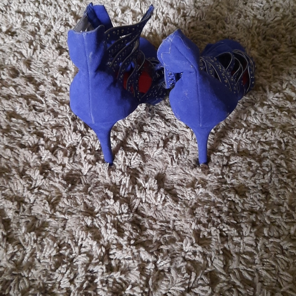 Heels blue with silver